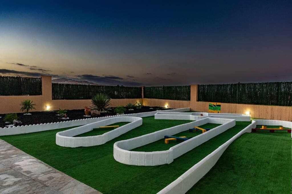 Villa Mini Golf กาเลตาเดฟุสเต ภายนอก รูปภาพ